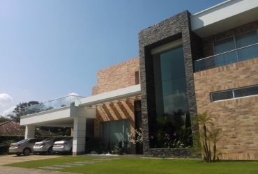 Casa Trinitarios Ruitoque Bajo III- Polarización de vidrios. 