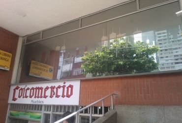 Curaduría Urbana No°2 - Polarización de vidrios.