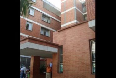 Clínica Bucaramanga - Polarización de vidrios. 